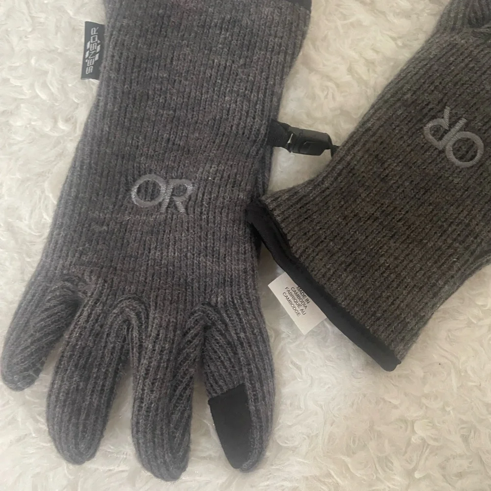 Gray Knit Gloves with OR Logo